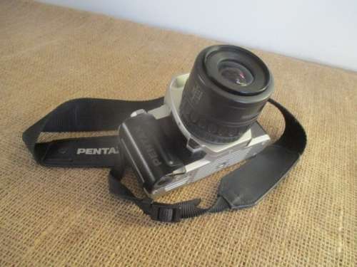 A Vintage Pentax MZ-50 Camera With Pentax 35-80 Lens    Assembled In Philippines