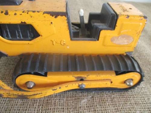 Vintage Metal Tonka T6 Bulldozer      1960's