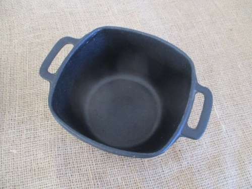 A Great Cast Iron Fondue Pot But Even More Ideal For That Potjie !!!