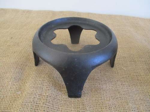 A Great Cast Iron Fondue Pot But Even More Ideal For That Potjie !!!