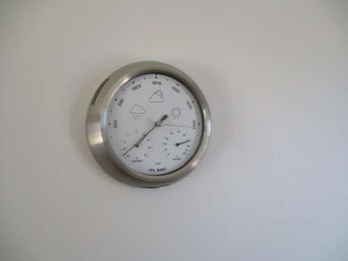 Lovely Vintage Silver Coloured Weather Barometer      TCM   hPa BARO        Germany