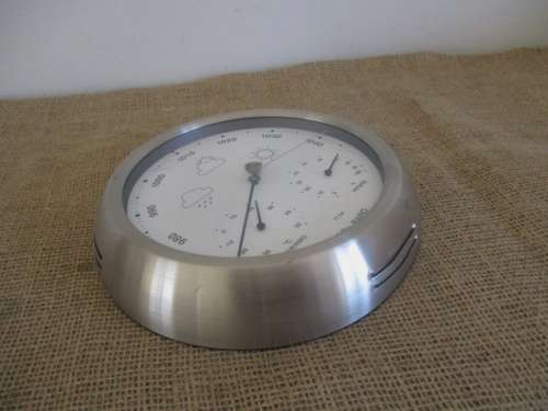 Lovely Vintage Silver Coloured Weather Barometer      TCM   hPa BARO        Germany