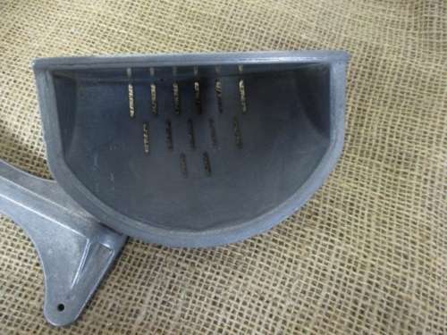Vintage Universal Aluminum Juicer    L.F. & C.   New Britain.  CT.     Made In USA    PAT DEC  89942