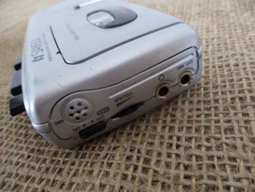 Have It On Record.....Sansui SD-001Z Micro Cassette Recorder In Original Carton Box & 2x Cassettes