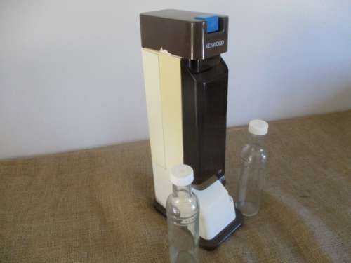 Vintage Kenwood Soda Maker With Empty CO2 Gas Bottle Plus 2x Kenwood Glass Bottles