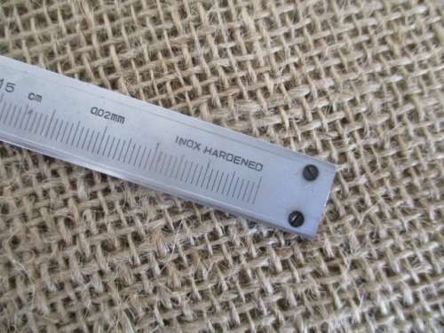 Nice Stainless Steel Measurement Kit With 0 - 25mm Mycometer And 200mm Vernier In Original  Holder