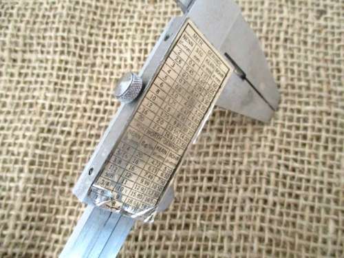 Nice Stainless Steel Measurement Kit With 0 - 25mm Mycometer And 200mm Vernier In Original  Holder