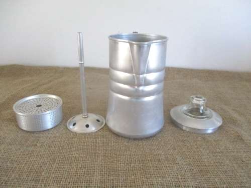 Vintage Pyrex Brand Aluminum 3 Cup No 955 Coffee Percolator     Complete