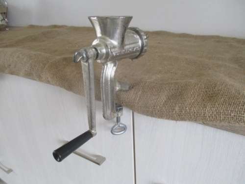 Vintage No 5 Spong Meat Mincer       Complete      Made In England