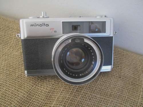 Vintage Minolta Hi-Matic 7s Camera With Minolta Rokkor - PF 1: 1.8 f = 45mm Lens In Pouch