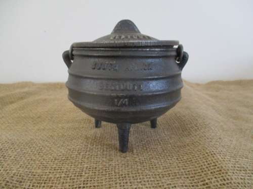 Relisted - Nice Cast Iron 3 Legged 1/4 Size Bestduty Traditional Potjie