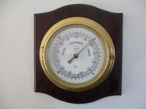 A Lovely Vintage Barigo Twin Diaphragm Doppeldose Weather Barometer    Made In Germany