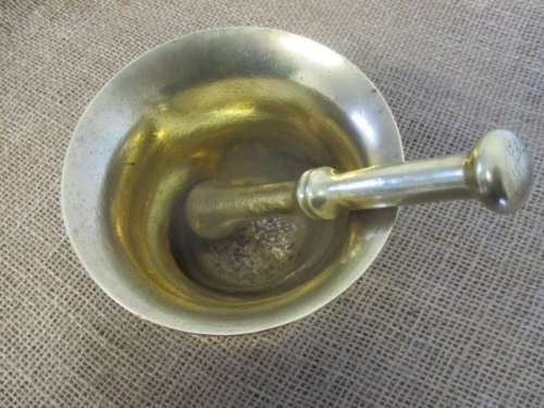 A Nice Solid Brass Vintage Mortar And Pestle