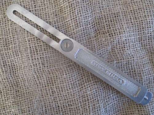 Beautiful Vintage Stanley No 18 Sliding Bevel T-Square       Made In USA