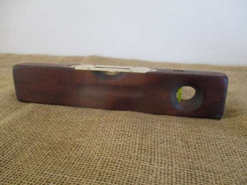 An Antique Wood And Brass J Rabone & Sons 12 Inch Spirit Level     Made In England, Birmingham