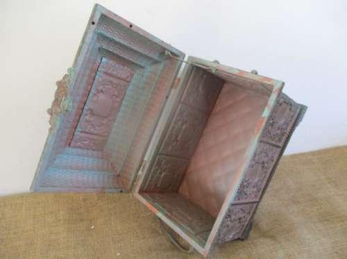 So Classy And Tasteful.....Lovely Vintage Ornate Metal Jewelry Box