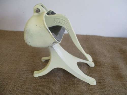 Very Cool & Nice Vintage Swingit Aluminum Juicer         Made By P.L.I            Pretoria