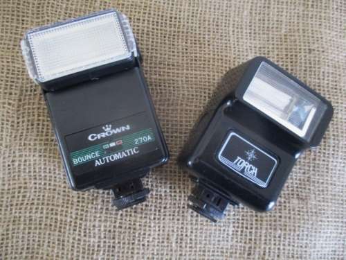 Collectable Vintage Canon EOS 100 Camera Body With 3x Flashes         Made In Japan         1991