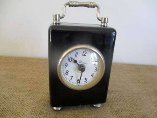 Amazing Looking Small Vintage Westlane Southwark Battery Mantel Clock     Bakelite Cover