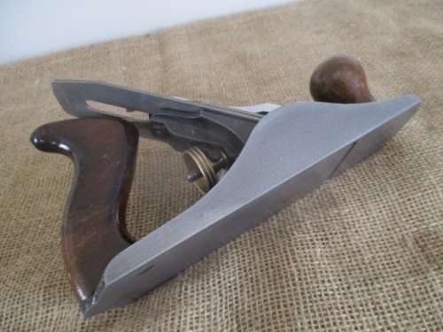 The Old Stalwart..........Nice Stanley Bailey No 4 Smoothing Plane.     Made in England
