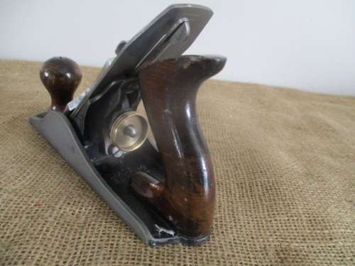 The Old Stalwart..........Nice Stanley Bailey No 4 Smoothing Plane.     Made in England