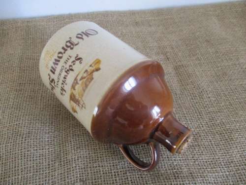 Beautiful Vintage 750ml Sedgwick's The Original Old Brown Cherry Decanter Vitreous China G.C. Ware