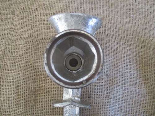 Sparrow But Man !!!!................Cute Vintage Cast Iron No 5 MadeInChina Meat Mincer   Complete !