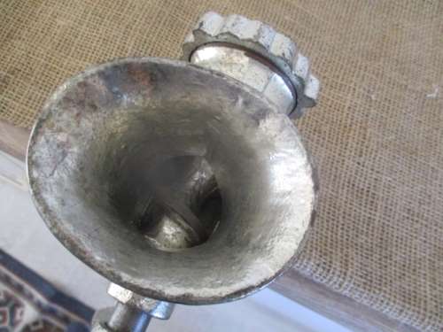 Sparrow But Man !!!!................Cute Vintage Cast Iron No 5 MadeInChina Meat Mincer   Complete !