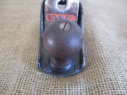 The Old Faithful Stalwart..........Nice Stanley Bailey No 4 Smoothing Plane.     Made in England