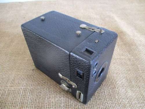 Antique Kodak No 2 Brownie Junior Box Camera By Kodak Limited     Made In Great Britain    1930's