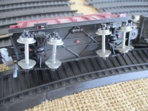 Supplement Your Small Train Collection With This Smart Partial Plastic Train Set With 12x Tracks