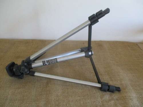 Nice Tristar Ligth Weight Portable Silver Aluminum Camera Tripod