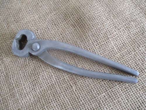 Antique Solid Steel No 19 Blacksmith Tong