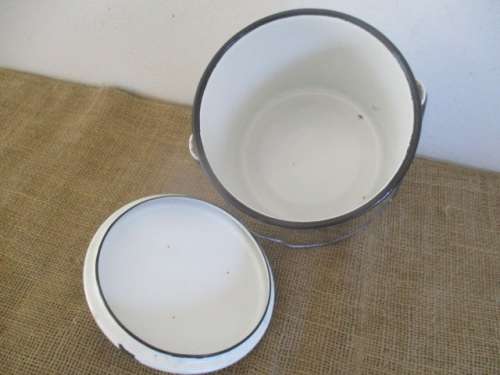 Beautiful Vintage Old Fashioned Enamel Lidded Canister With Lovely Floral Decorations