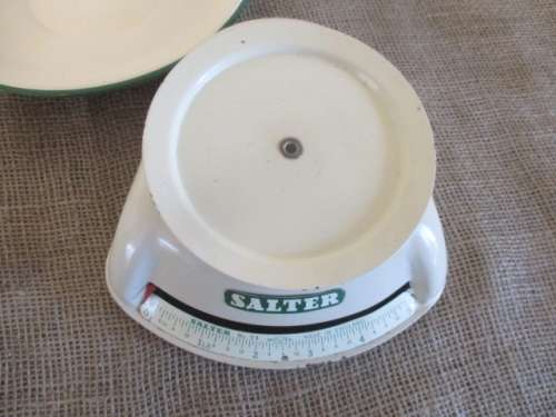 Beautiful Vintage Salter No 54 5lb Kitchen Scale            Made In England                1950's