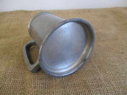 A Nice Vintage Hammered Craftsman Pewter Tankard      Sheffield