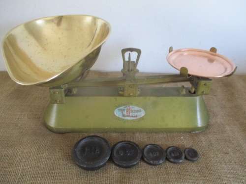 Lovely Vintage The Viking Weighing Scale With Weights  By F.J. Thornton & Co Ltd   Birmingham