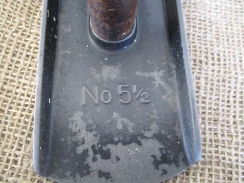 Magnificent Vintage Stanley Bailey No 5 1/2 Wooden Hand Plane     Made In USA