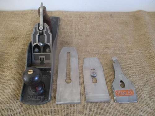 Magnificent Vintage Stanley Bailey No 5 1/2 Wooden Hand Plane     Made In USA