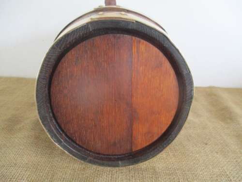 Nice Vintage Oak Wine Barrel With Tap And Brass Straps....Precise Replica Of The Real One !!