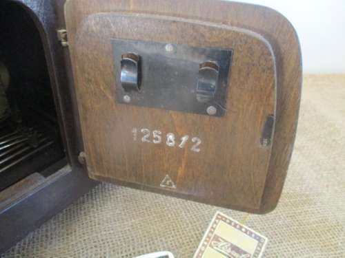 Very Collectable And Beautiful Vintage German Made Hermle Mantel Clock With Key       Approx 1950's