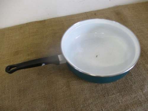 Lovely Vintage Bellismo Enamel Frying Pan By Emo Cookware     Made In Yugoslavia