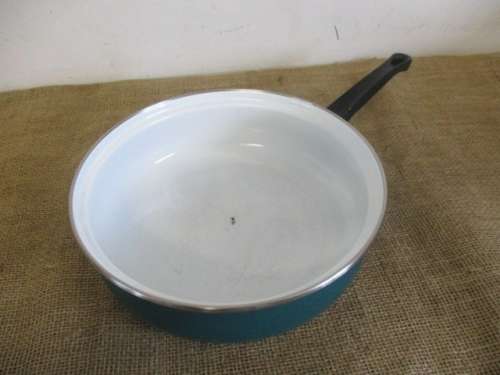 Lovely Vintage Bellismo Enamel Frying Pan By Emo Cookware     Made In Yugoslavia