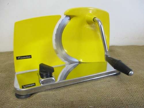 Lovely Vintage Pineware Stainless Bread Slicer