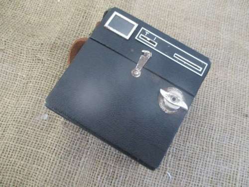 Antique Kodak Six-20 Popular Brownie Box Camera        1937 - 1938