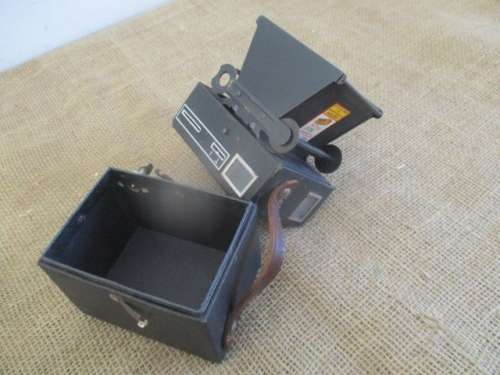 Antique Kodak Six-20 Popular Brownie Box Camera        1937 - 1938