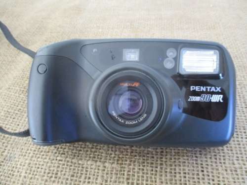 Vintage Pentax Zoom 90-WR Camera With Original Pouch          1991