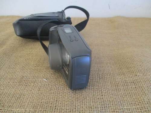 Vintage Pentax Zoom 90-WR Camera With Original Pouch          1991