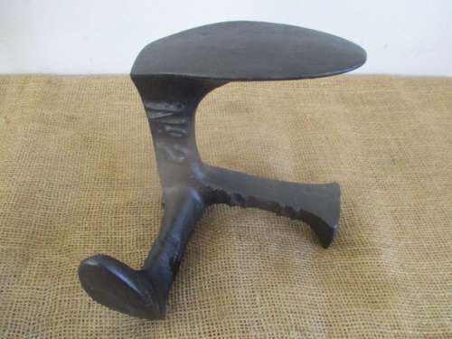 Antique Cast Iron H & H No 2 Shoe Cobblers Anvil      Early 1900's