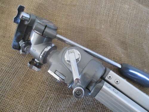 Nice Vintage Velbon VS-3 Ligth Weight Portable Aluminum Camera Tripod With Two Mounts  Japan